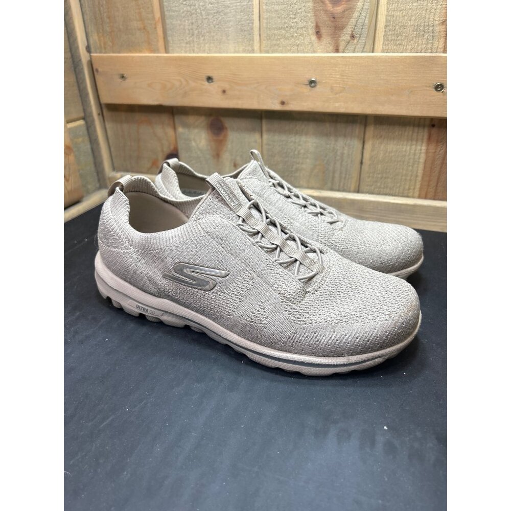 Skechers Womens Goga Mat Slip-On Sneakers 9.5 extra wide Taupe